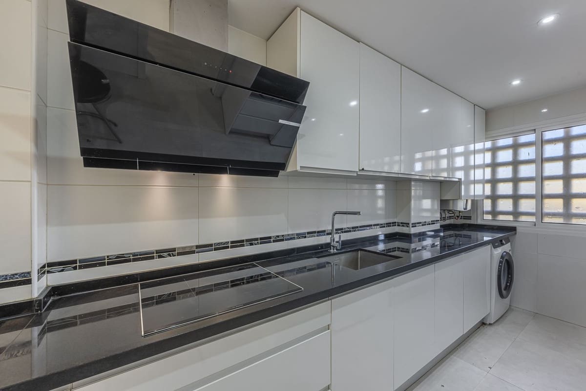 3 soverom Hus til salgs i Estepona - € 375 000 (Ref: 9941623)