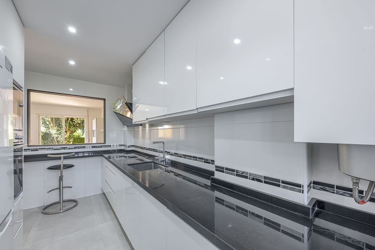 3 soverom Hus til salgs i Estepona - € 375 000 (Ref: 9941623)