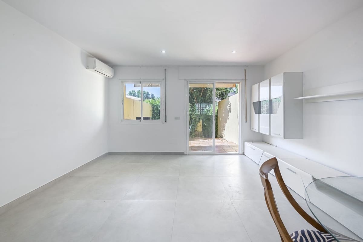 3 soverom Hus til salgs i Estepona - € 375 000 (Ref: 9941623)