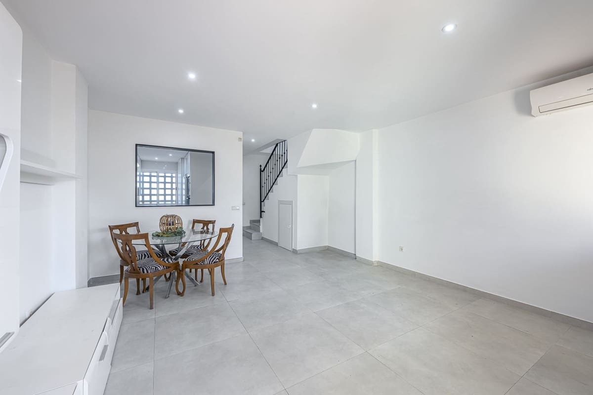 3 soverom Hus til salgs i Estepona - € 375 000 (Ref: 9941623)