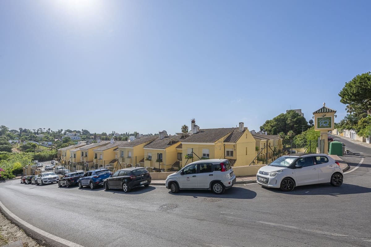 3 soverom Hus til salgs i Estepona - € 375 000 (Ref: 9941623)
