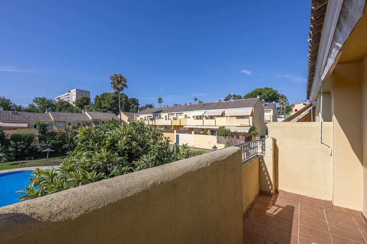 3 soverom Hus til salgs i Estepona - € 375 000 (Ref: 9941623)