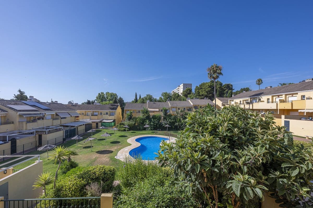 3 soverom Hus til salgs i Estepona - € 375 000 (Ref: 9941623)