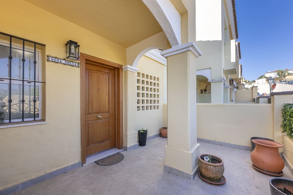 3 soverom Hus til salgs i Estepona - € 375 000 (Ref: 9941623)