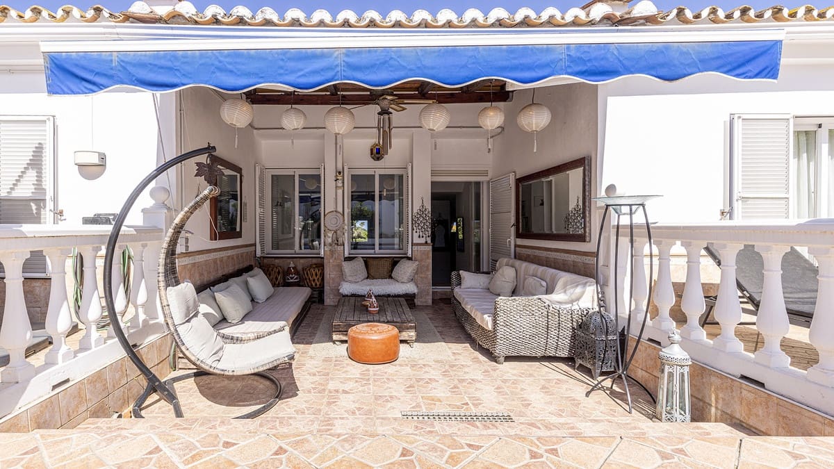 4 soverom Villa til salgs i La Duquesa / Puerto de la Duquesa - € 650 000 (Ref: 9943235)