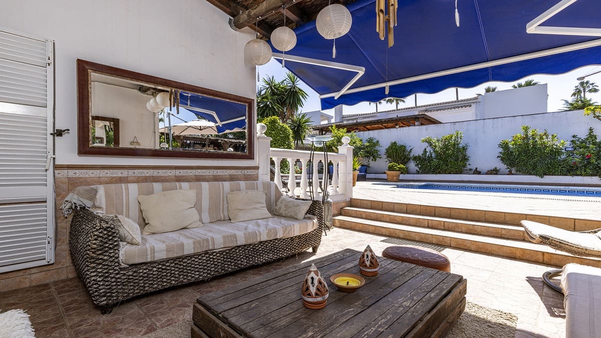 4 soverom Villa til salgs i La Duquesa / Puerto de la Duquesa - € 650 000 (Ref: 9943235)