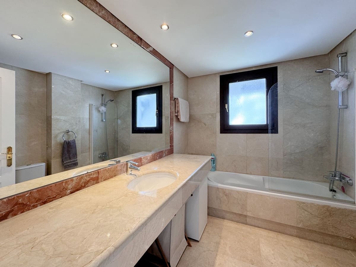 4 Zimmer Penthouse zu verkaufen in Mijas Golf mit Garage - 495.000 € (Ref: 9943237)