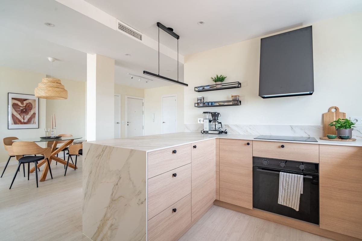 4 soveværelse Lejlighed til salg i Malaga by - € 650.000 (Ref: 9943239)