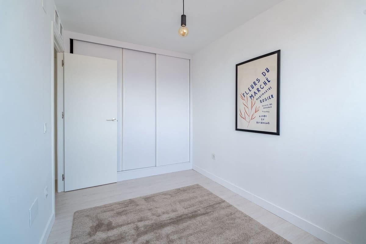 4 soveværelse Lejlighed til salg i Malaga by - € 650.000 (Ref: 9943239)