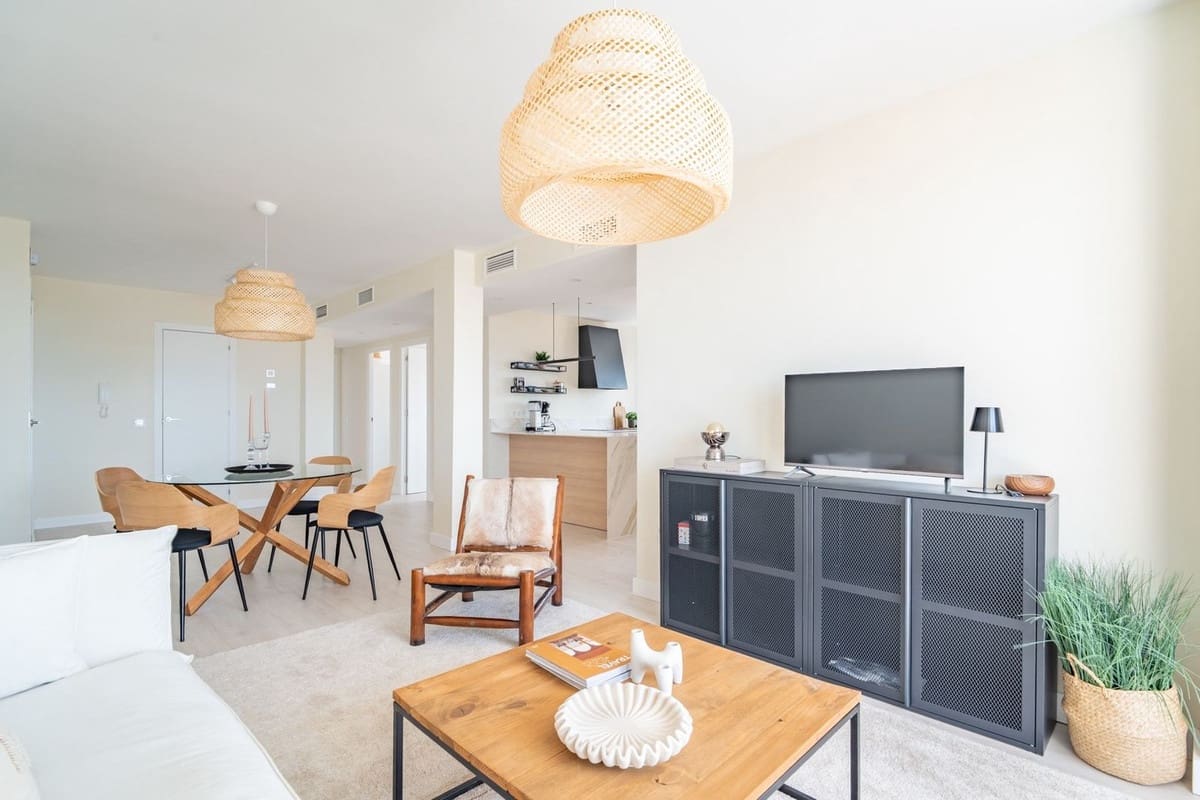 4 soveværelse Lejlighed til salg i Malaga by - € 650.000 (Ref: 9943239)