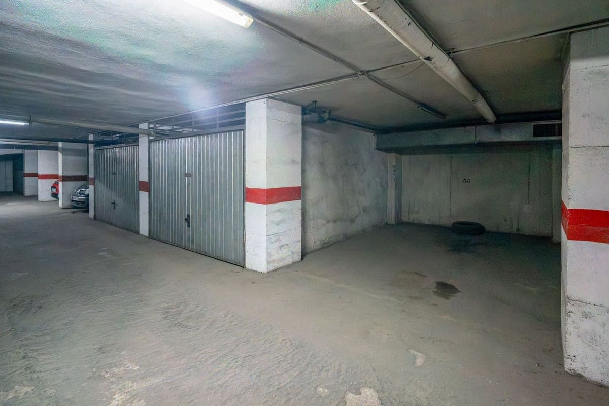 4 soveværelse Lejlighed til salg i Malaga by - € 650.000 (Ref: 9943239)