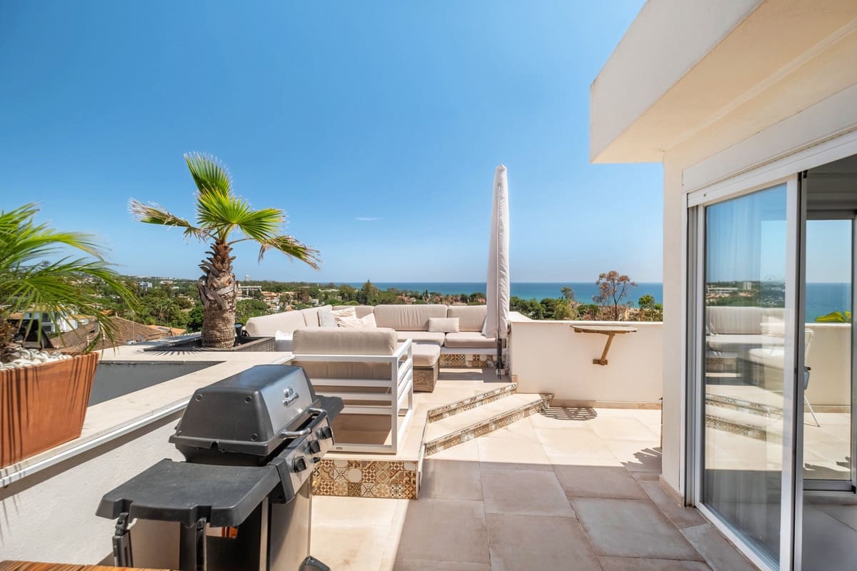 2 quarto Penthouse para venda em Marbella - 690 000 € (Ref: 9946846)