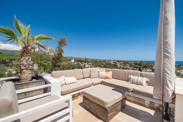 2 quarto Penthouse para venda em Casco Antiguo, Marbella - 690 000 € (Ref: 9946846)