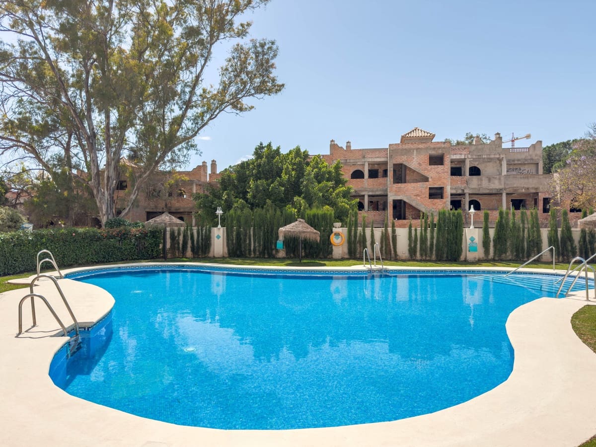 2 quarto Penthouse para venda em Marbella - 690 000 € (Ref: 9946846)