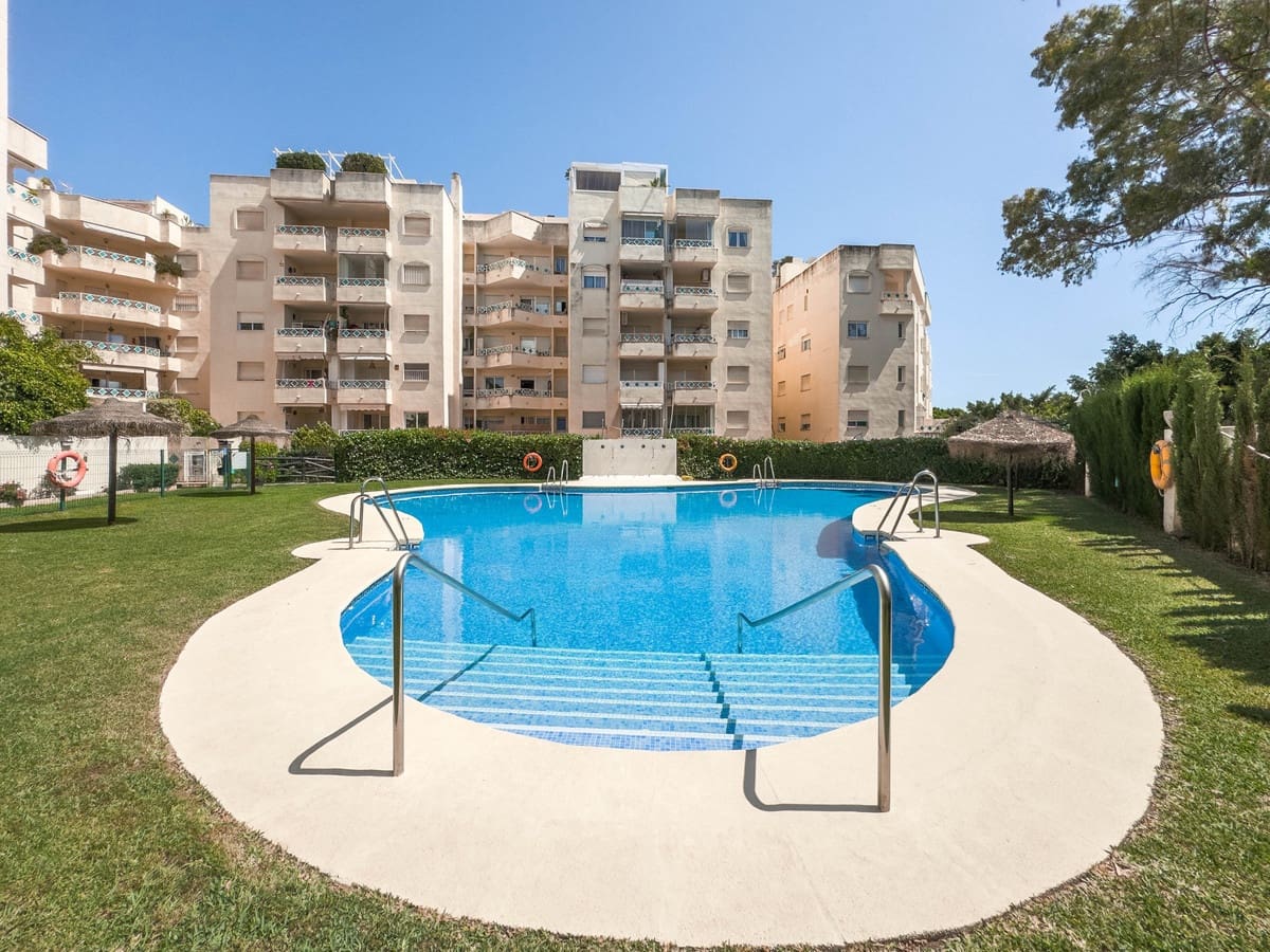 2 quarto Penthouse para venda em Marbella - 690 000 € (Ref: 9946846)