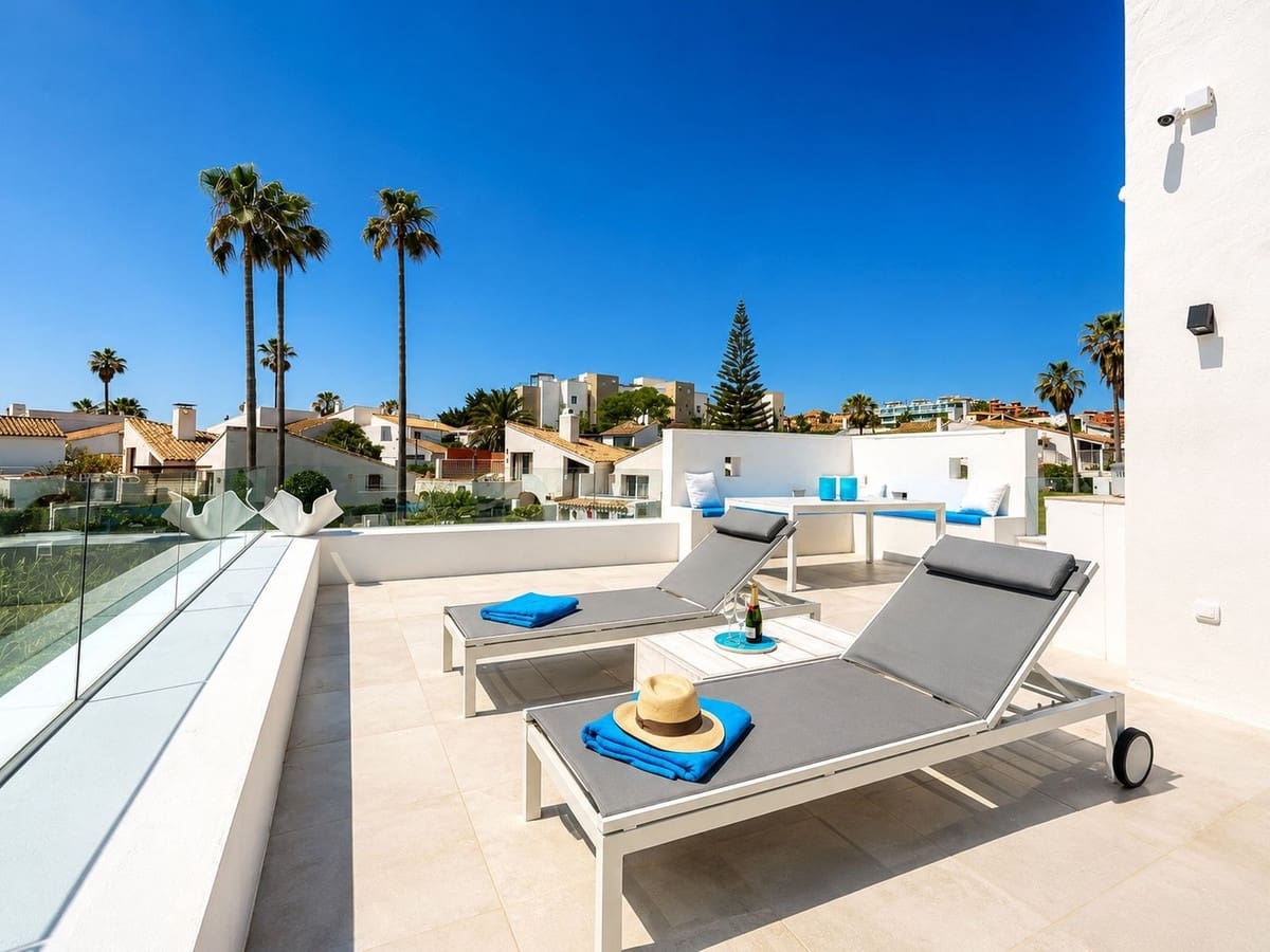 4 sovrum Finca/Hus på landet till salu i Estepona - 1 695 000 € (Ref: 9948966)