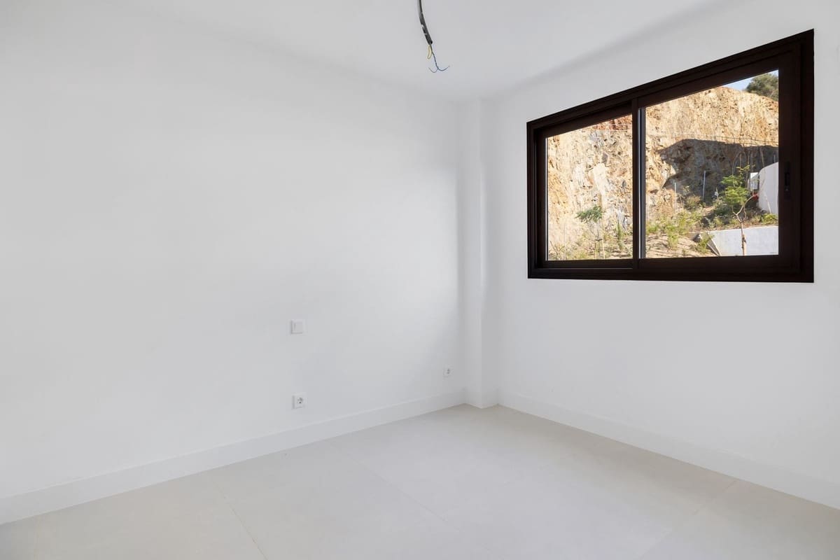 3 soverom Leilighet til salgs i Fuengirola med garasje - € 595 000 (Ref: 9948970)