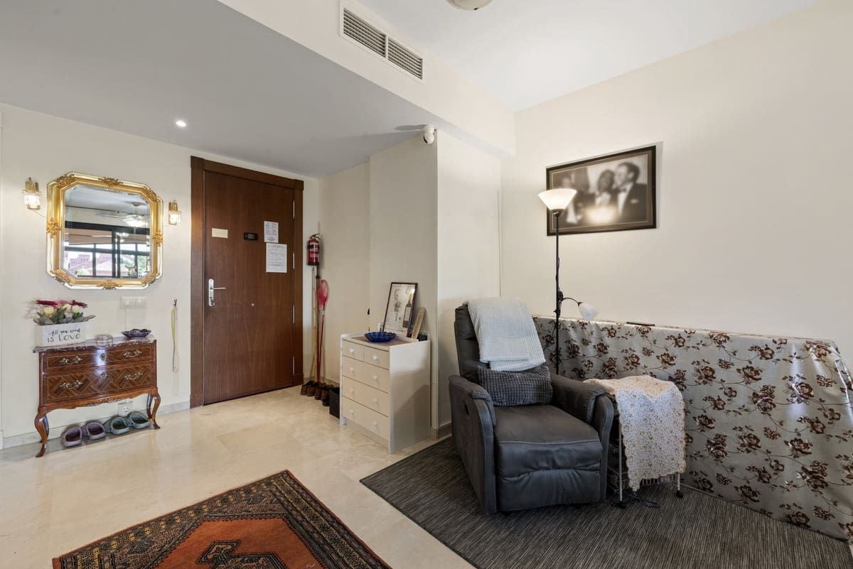 2 Zimmer Apartment zu verkaufen in Calahonda - 385.000 € (Ref: 9950809)
