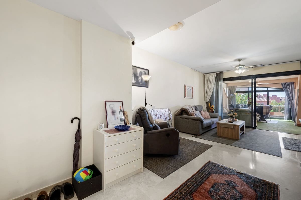 2 Zimmer Apartment zu verkaufen in Calahonda - 385.000 € (Ref: 9950809)