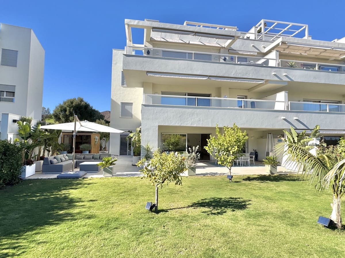 3 soveværelse Lejlighed til salg i La Cala Golf med garage - € 789.000 (Ref: 9950813)