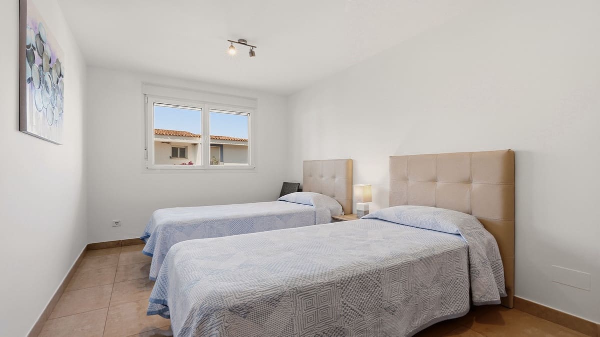 Apartamento de 2 habitaciones en Manilva en venta - 280.000 € (Ref: 9950814)