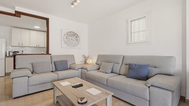 2 soveværelse Lejlighed til salg i Manilva Pueblo, Manilva - € 280.000 (Ref: 9950814)