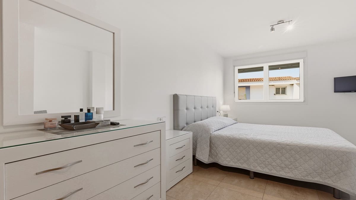 Apartamento de 2 habitaciones en Manilva en venta - 280.000 € (Ref: 9950814)