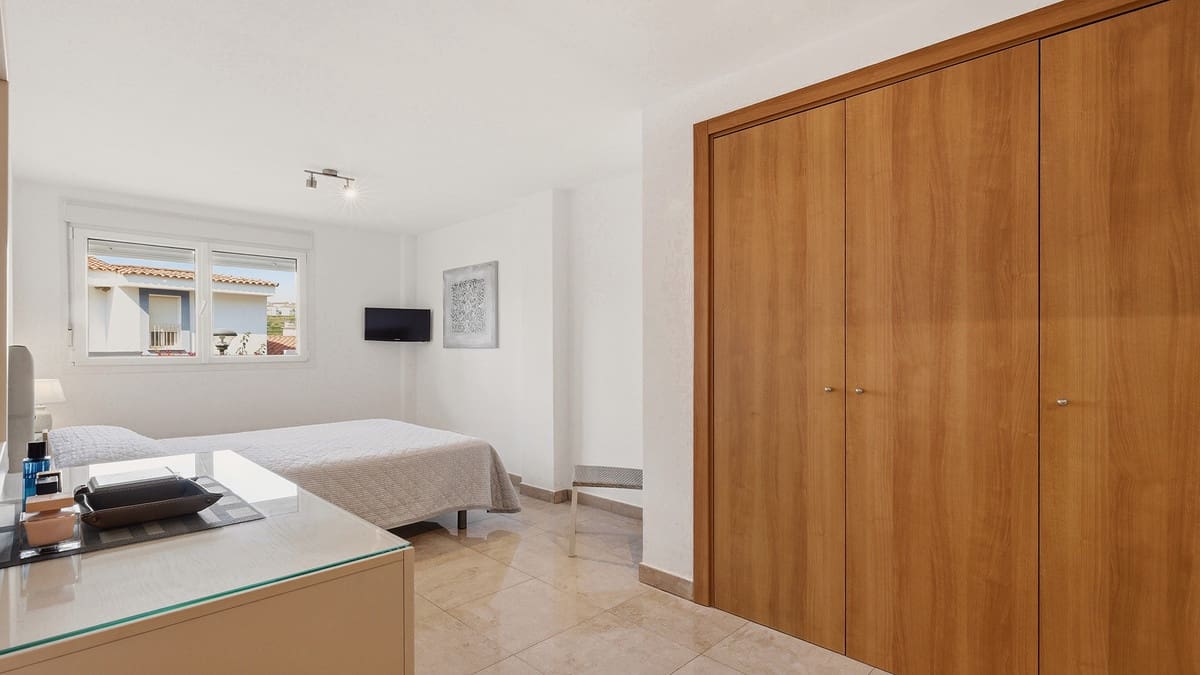 Apartamento de 2 habitaciones en Manilva en venta - 280.000 € (Ref: 9950814)
