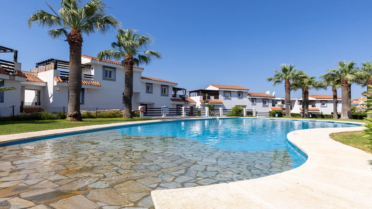 Apartamento de 2 habitaciones en Manilva en venta - 280.000 € (Ref: 9950814)