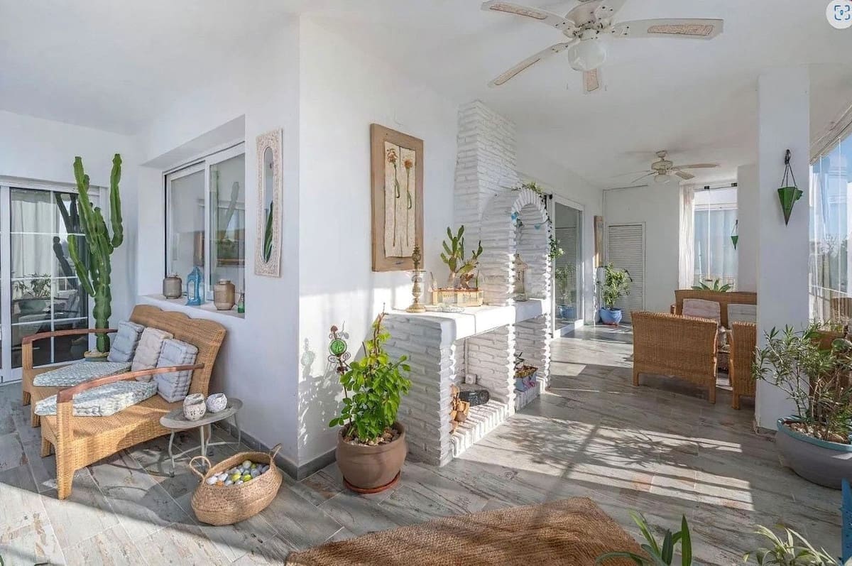 2 soverom Penthouse til salgs i Estepona - € 459 000 (Ref: 9950817)