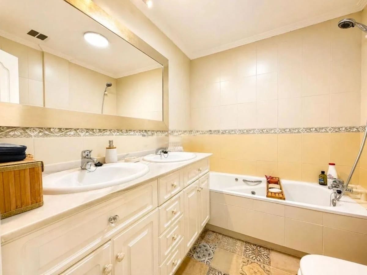 2 chambre Appartement à vendre à Estepona - 359 000 € (Ref: 9950818)