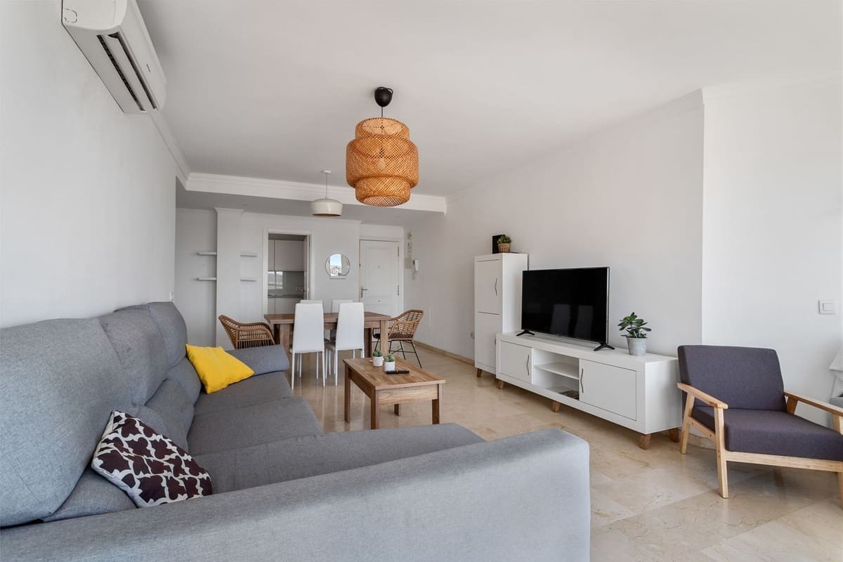 2 sypialnia Penthouse na sprzedaż w Fuengirola z garażem - 450 000 € (Ref: 9950819)