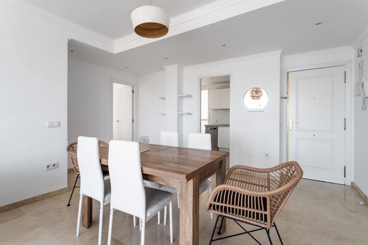 2 sypialnia Penthouse na sprzedaż w Fuengirola z garażem - 450 000 € (Ref: 9950819)