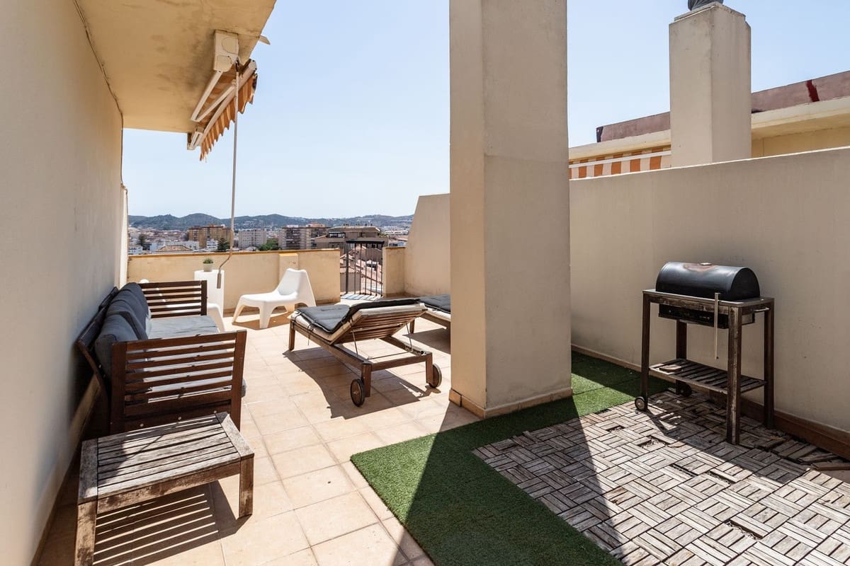2 sypialnia Penthouse na sprzedaż w Fuengirola z garażem - 450 000 € (Ref: 9950819)