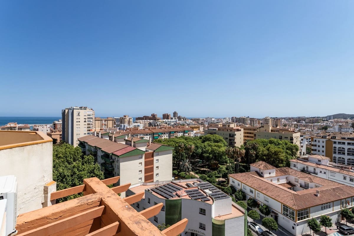 2 sypialnia Penthouse na sprzedaż w Fuengirola z garażem - 450 000 € (Ref: 9950819)