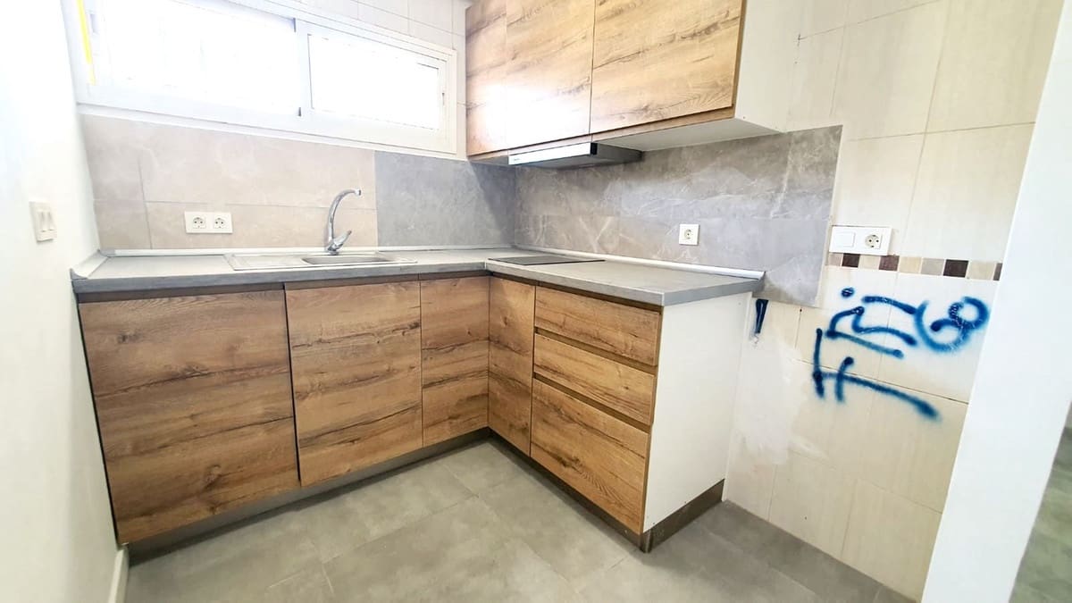 2 soveværelse Lejlighed til salg i Fuengirola - € 278.000 (Ref: 9950820)