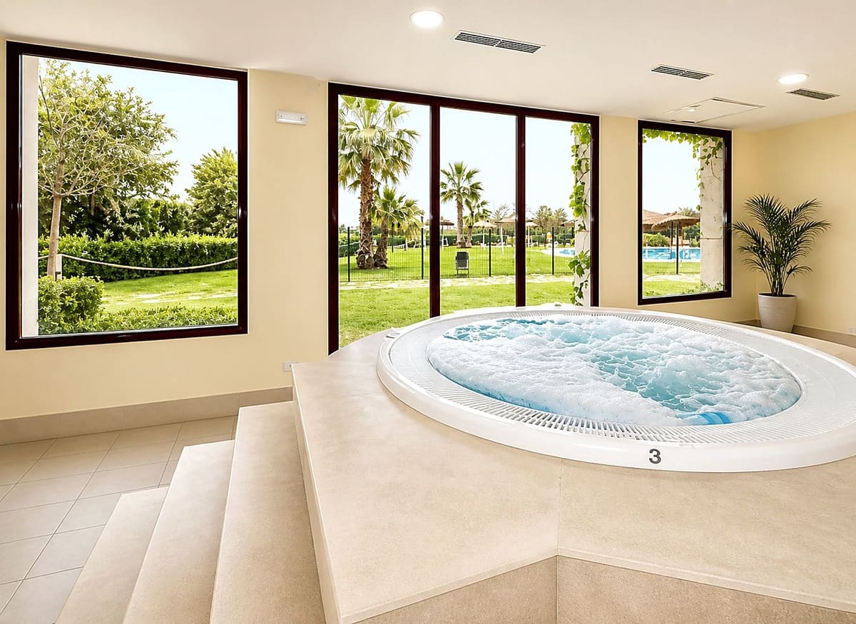 5 Zimmer Villa zu verkaufen in New Golden Mile mit Garage - 659.000 € (Ref: 9953557)