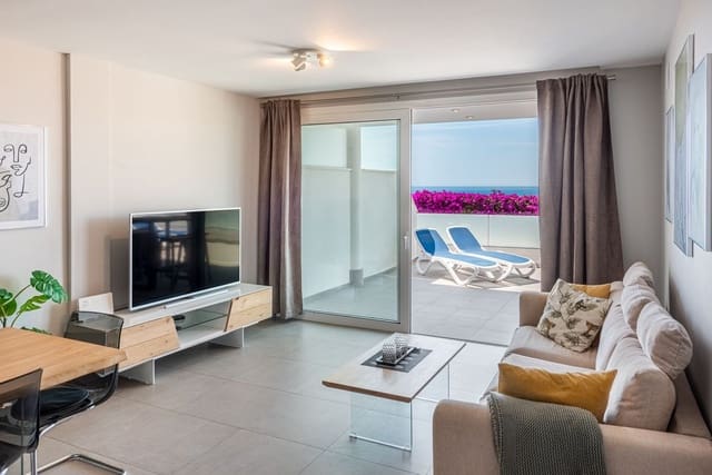 3 bedroom Apartment for sale in Castillo Sohail, Fuengirola with garage - € 639,000 (Ref: 9953558)
