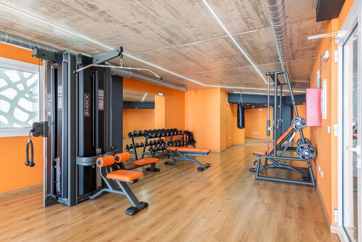 3 slaapkamer Appartement te koop in Fuengirola met garage - € 639.000 (Ref: 9953558)