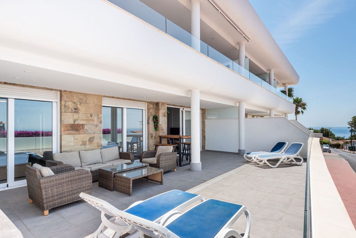 3 slaapkamer Appartement te koop in Fuengirola met garage - € 639.000 (Ref: 9953558)