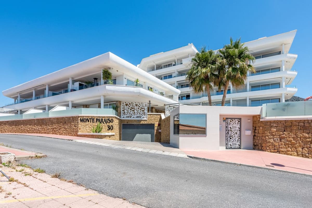 3 slaapkamer Appartement te koop in Fuengirola met garage - € 639.000 (Ref: 9953558)