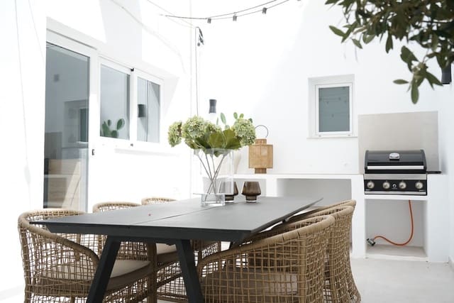 2 sypialnia Apartament na sprzedaż w Puerto Banus, Marbella z garażem - 649 000 € (Ref: 9953560)