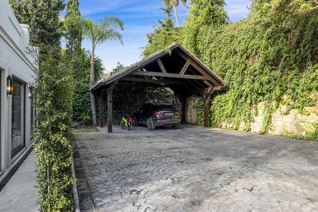 5 quarto Moradia para venda em Puerto Banus, Marbella - 10 850 000 € (Ref: 9953567)