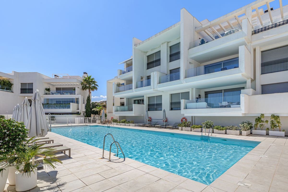 3 makuuhuone Huoneisto myytävänä paikassa Estepona mukana 
autotalli - 799 000 € (Ref: 9953568)