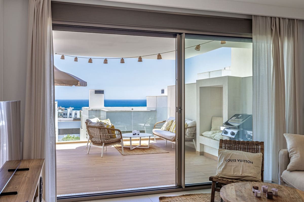 3 makuuhuone Huoneisto myytävänä paikassa Estepona mukana 
autotalli - 799 000 € (Ref: 9953568)