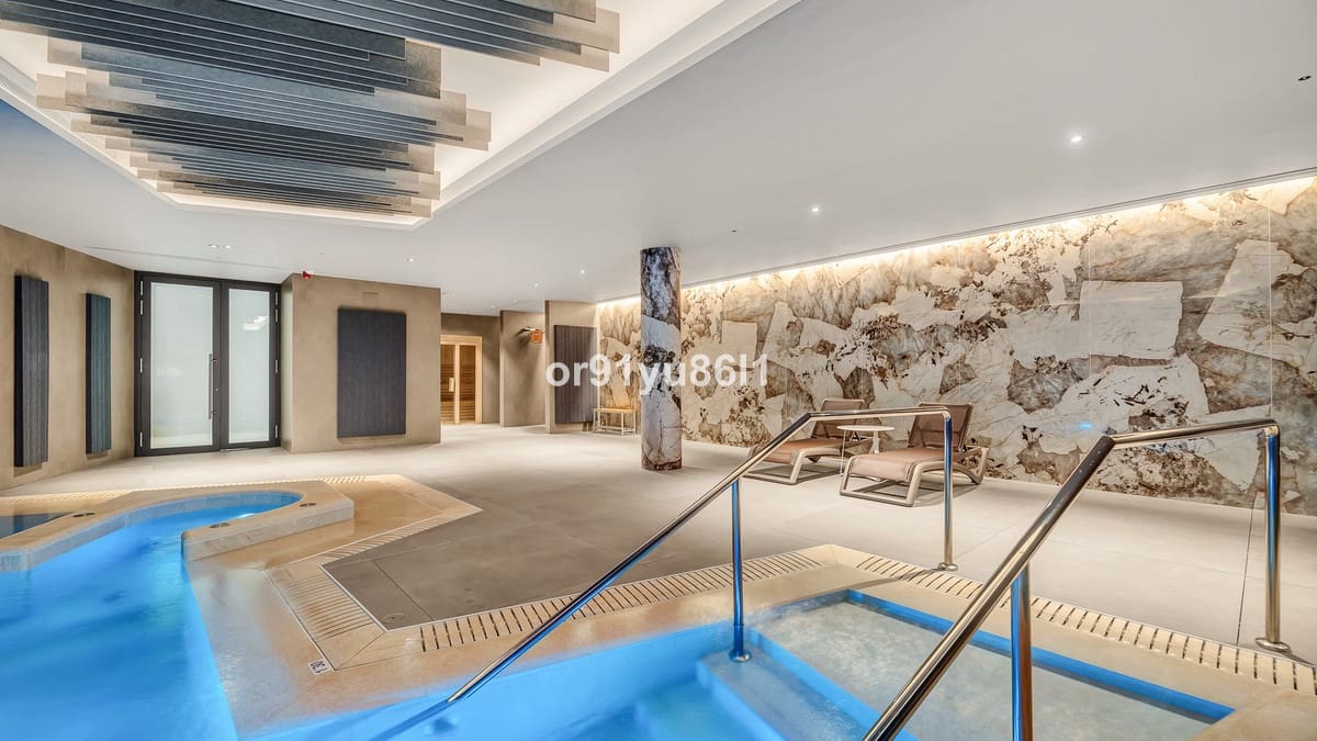 3 sypialnia Apartament na sprzedaż w Golden Mile z garażem - 3 700 000 € (Ref: 9954619)