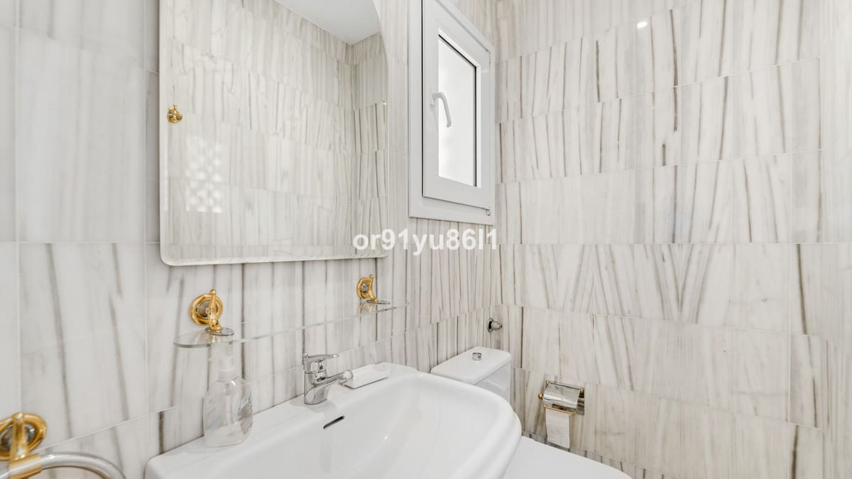 2 chambre Appartement à vendre à Puerto Banus - 1 200 000 € (Ref: 9954620)