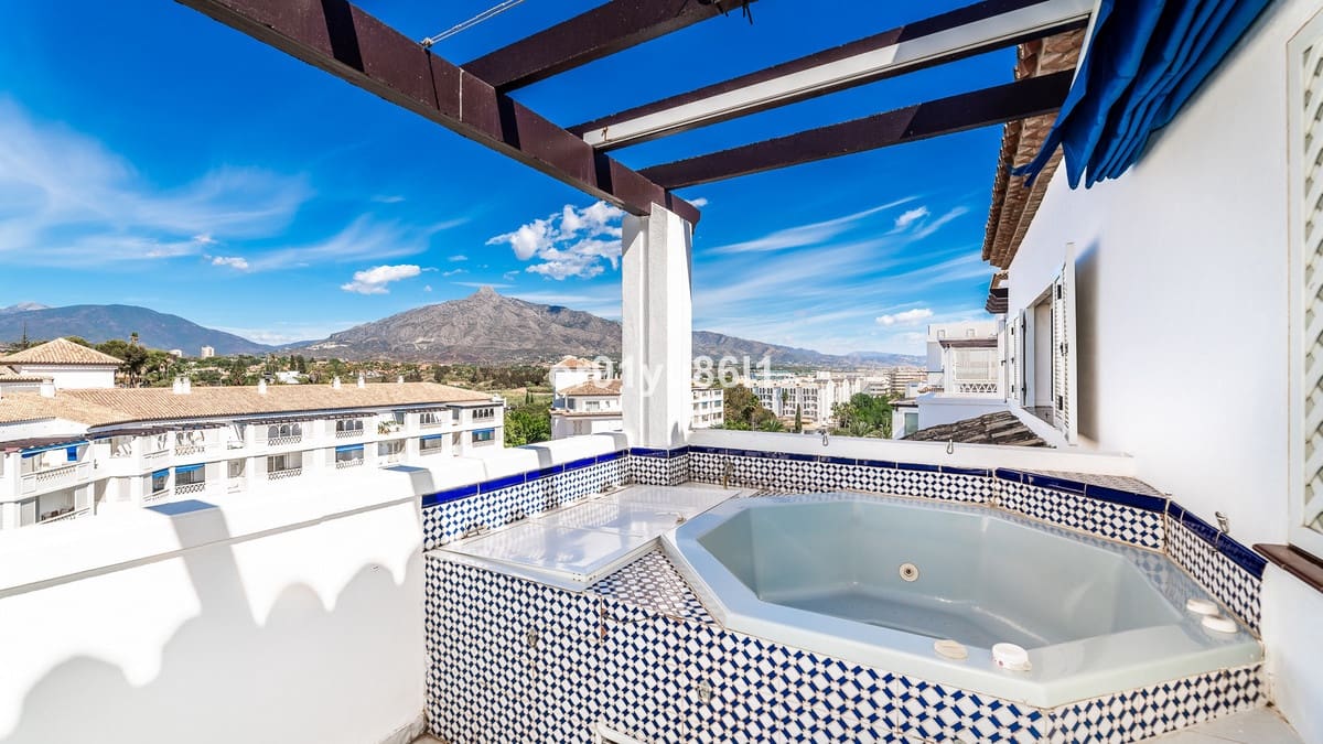 2 chambre Appartement à vendre à Puerto Banus - 1 200 000 € (Ref: 9954620)
