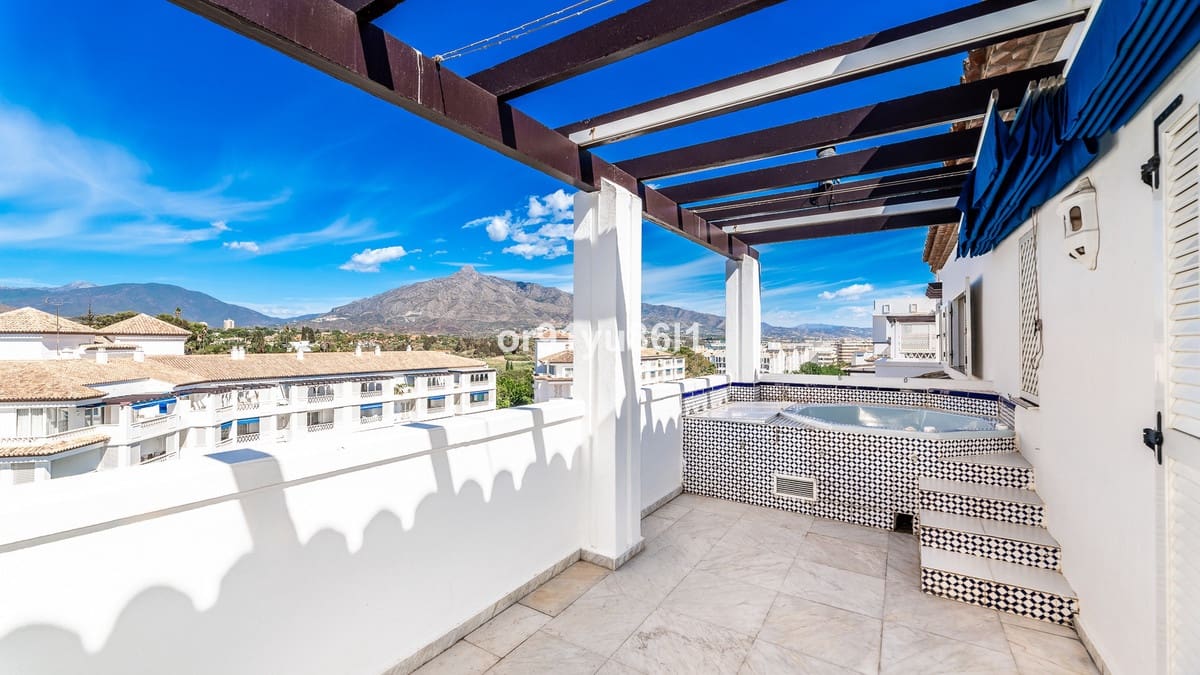 2 chambre Appartement à vendre à Puerto Banus - 1 200 000 € (Ref: 9954620)