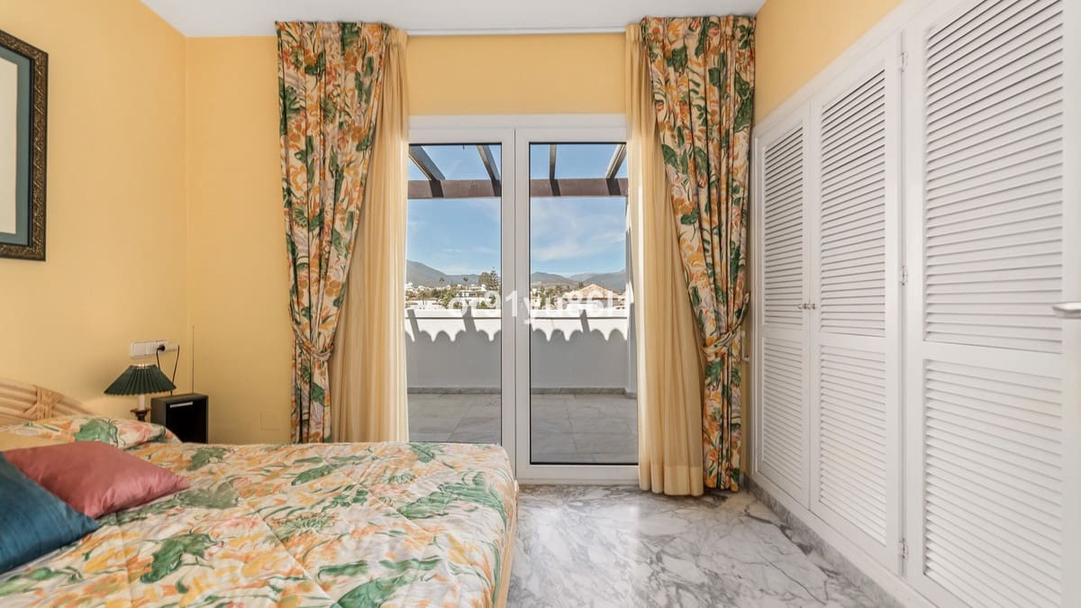 2 chambre Appartement à vendre à Puerto Banus - 1 200 000 € (Ref: 9954620)
